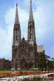 L'Hôtel de Ville (Rathaus), L'Eglise Votive, L'Université — L’Autriche