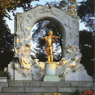 Les Orgues de la salle dorée, La Statue de Strauss fils dans le Stadtpark — L’Autriche