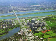 Le parc du Danube, La cité de l'ONU, La tour du Danube — L’Autriche