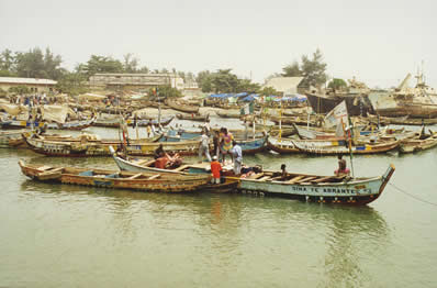 COTONOU... en 4x4 à travers la capitale économique — Le Bénin