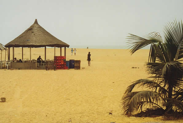 COTONOU... en 4x4 à travers la capitale économique — Le Bénin