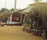 Arrêt au petit bar — Le Bénin