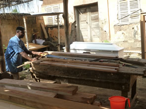 L'atelier de menuiserie — Rencontres africaines