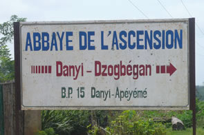 Sur la route - entre Kpalimé et Dzogbégan — Rencontres africaines