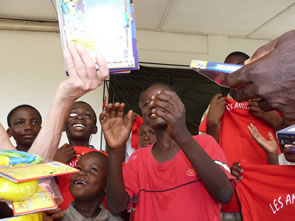 Des cadeaux ! — Rencontres africaines