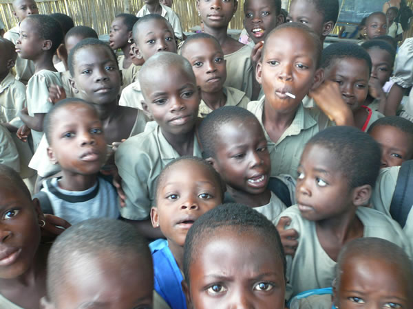 A l'école — Rencontres africaines