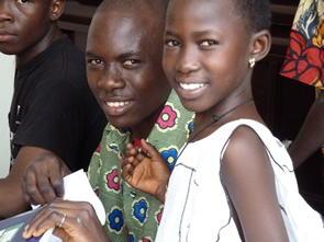 Des rires échangés — Sourires d’Afrique