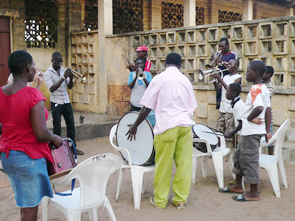 La Chorale "Maria-Stella" — Sourires d’Afrique