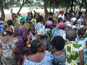 On y danse ! — Sur un air du Togo