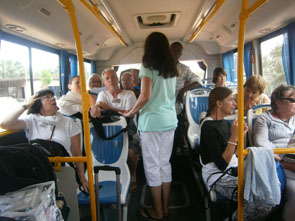 On prend le bus pour Baguida — Sur un air du Togo