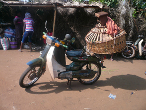 Par les rues de Togoville — Sur un air du Togo