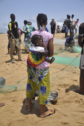 Sur la plage - on tire les filets — Sur un air du Togo