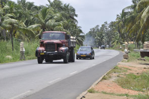 On prend le bus pour Baguida — Sur un air du Togo