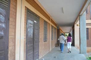 Un collège ... — Le Togo