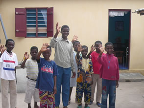 3ème étape : Le foyer des  orphelins — Le Togo
