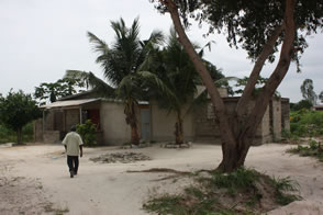 3ème étape : Le foyer des  orphelins — Le Togo