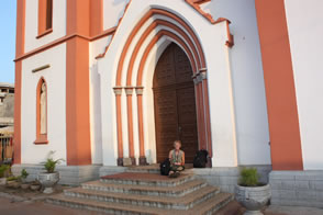 A la cathédrale — Le Togo