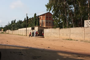 Un collège ... — Le Togo