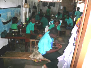 Chez le tailleur — Le Togo
