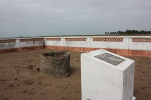 Plage Nimagna - Le puits des esclaves — Le Togo