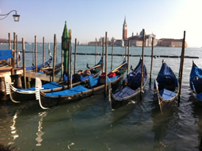 En attendant le train — Venise