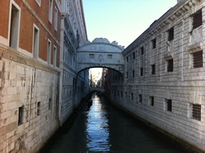 En attendant le train — Venise