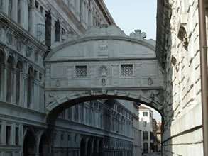 Les ponts vénitiens — Venise