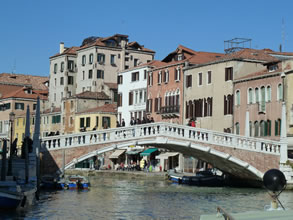 Les ponts vénitiens — Venise